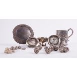 A VICTORIAN SILVER CHRISTENING MUG AND FURTHER ITEMS (QTY)