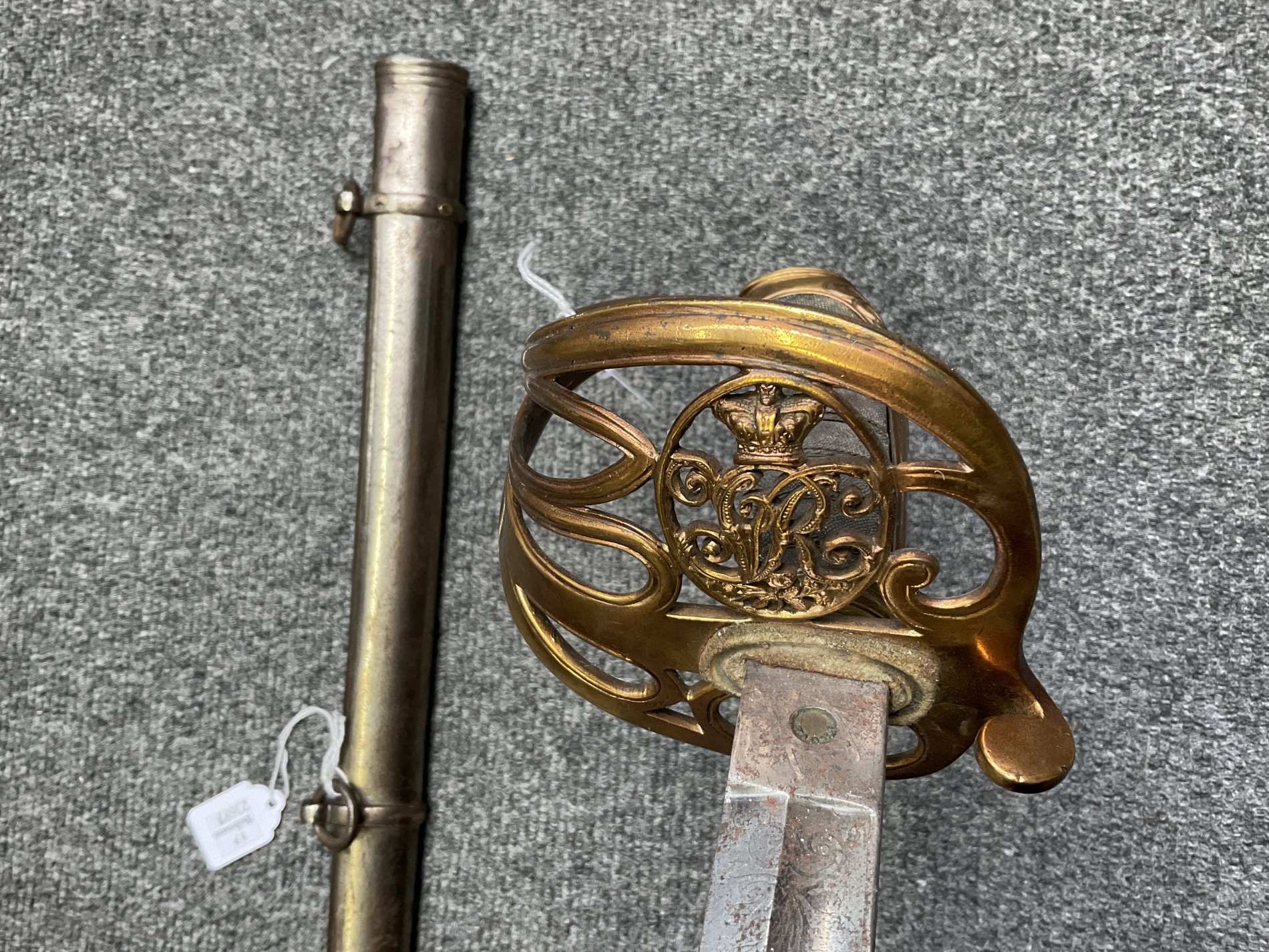 LEGASSICK & BAXTER, LONDON: A VICTORIAN INFANTRY OFFICER'S SWORD AND SCABBARD - Image 5 of 7