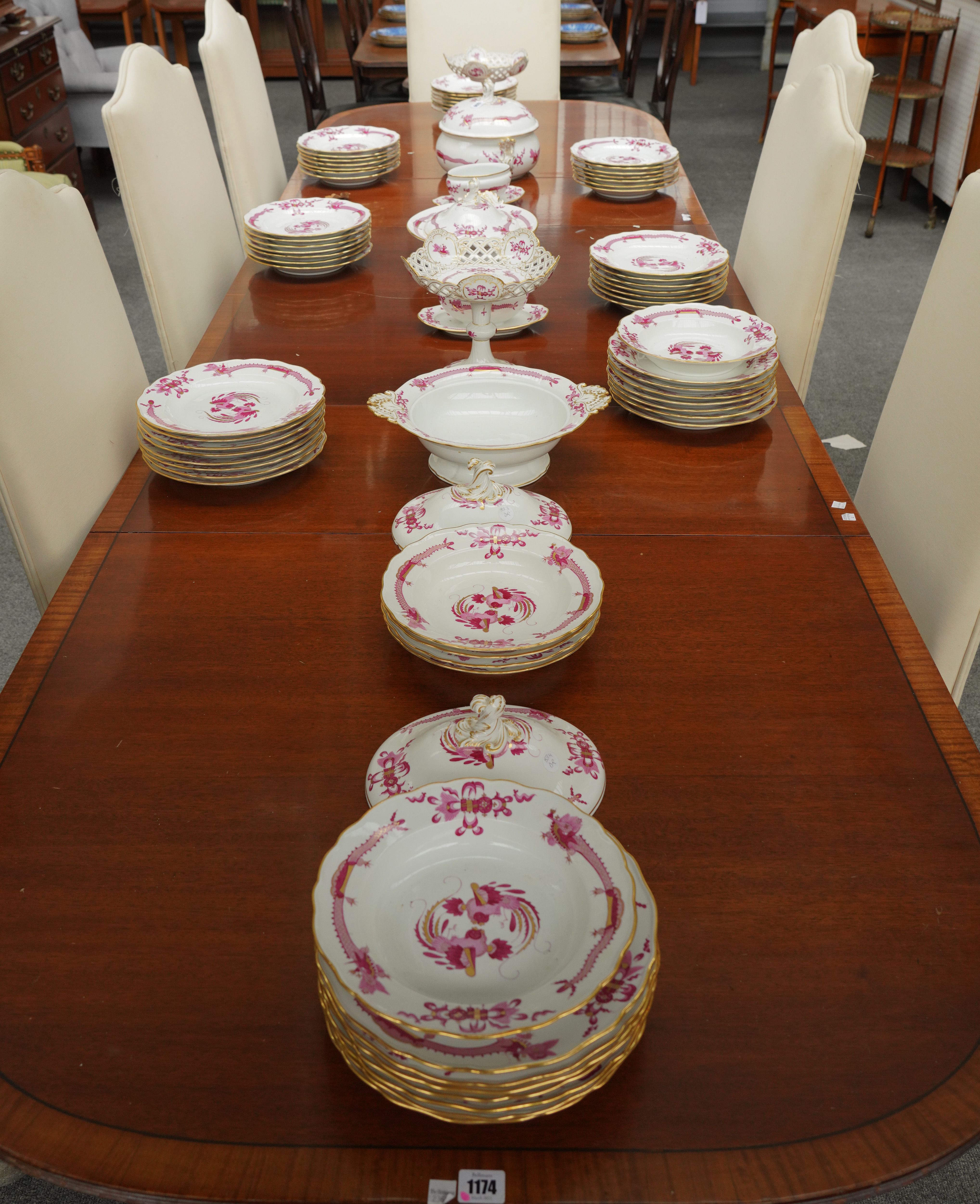 AN EXTENSIVE MEISSEN SERVICE IN THE `PINK DRAGON' PATTERN - Image 3 of 7