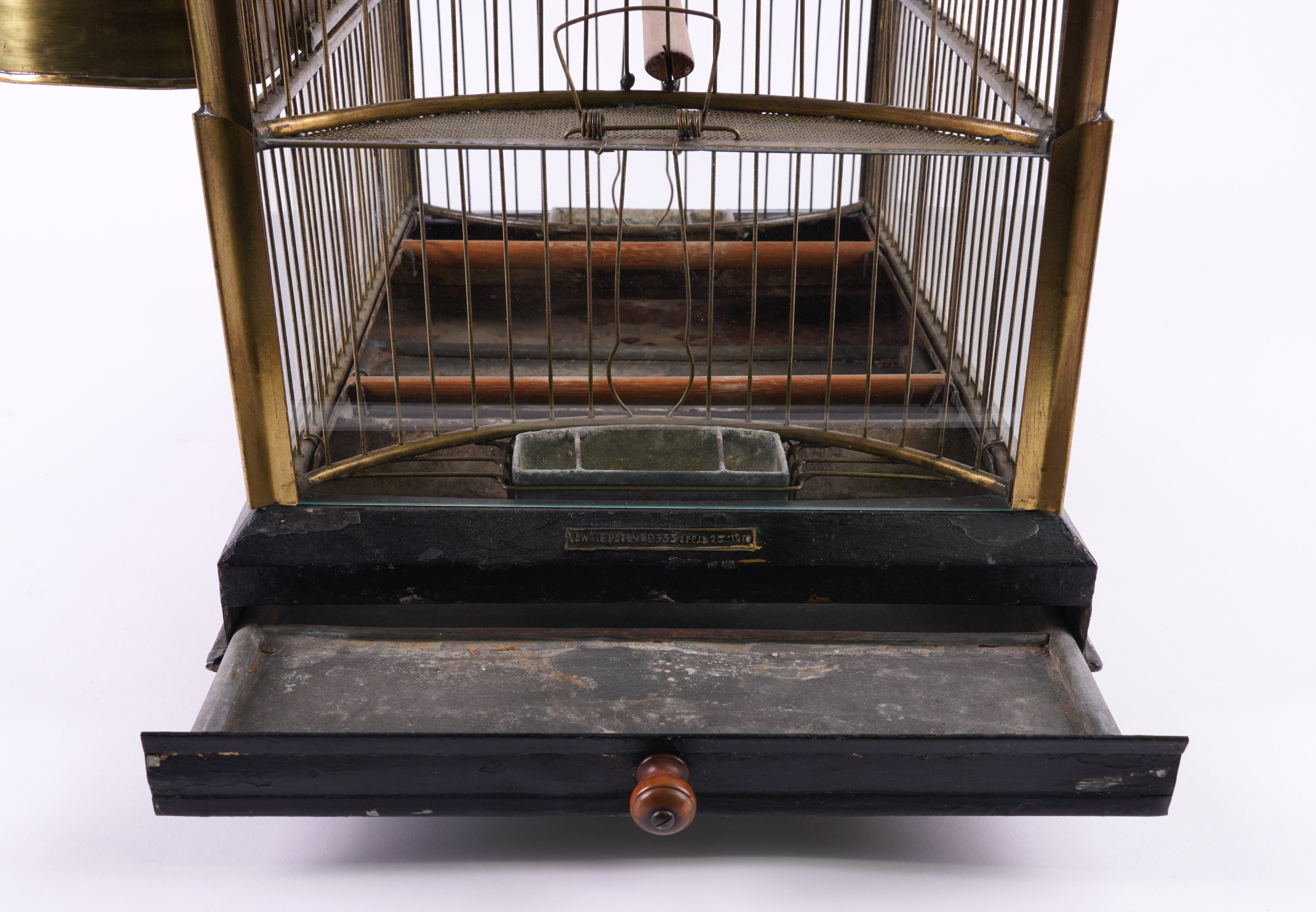 AN ENGLISH BRASS BIRD CAGE WITH DOME TOP - Image 3 of 3