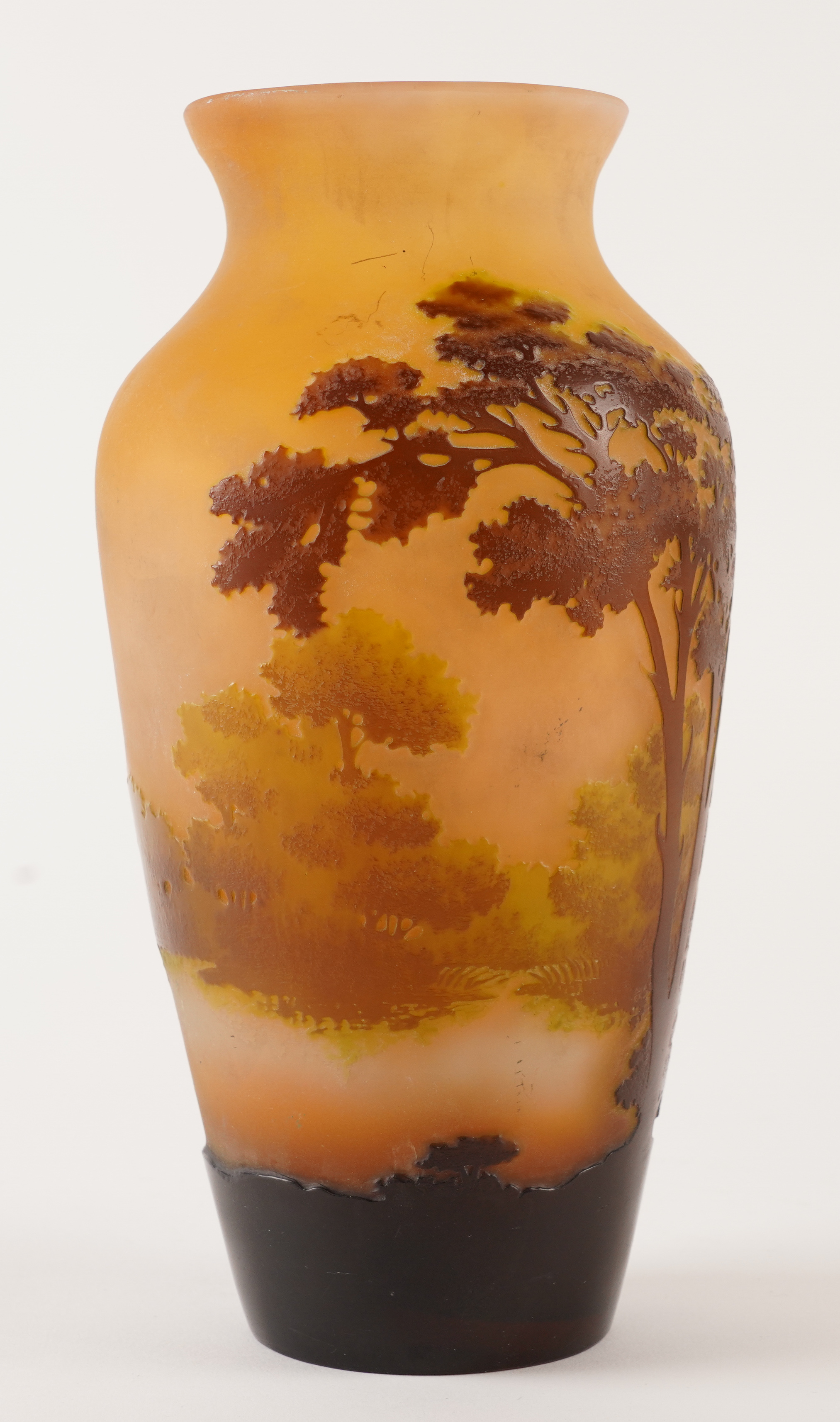 A GALLÉ CAMEO GLASS VASE - Image 4 of 6