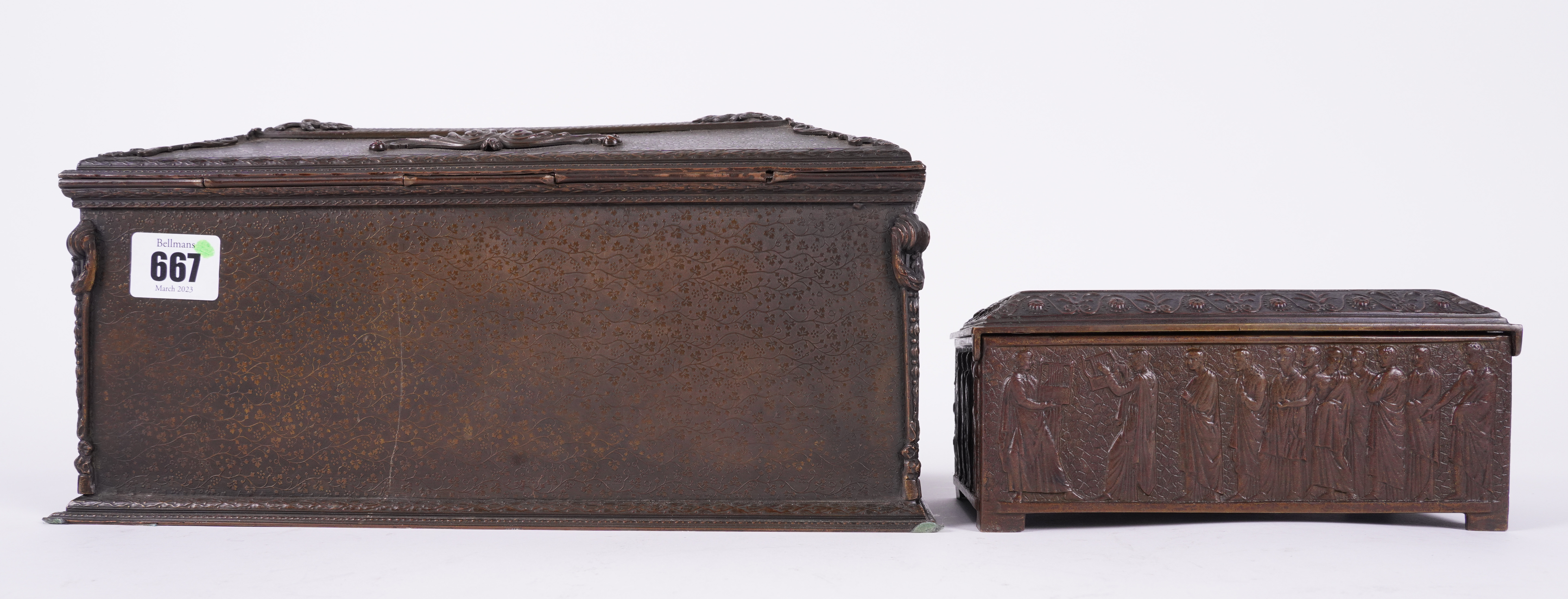 A FRENCH BRASS TABLE CASKET AND A SMALL BRONZE PATINATED BOX (6) - Image 8 of 9