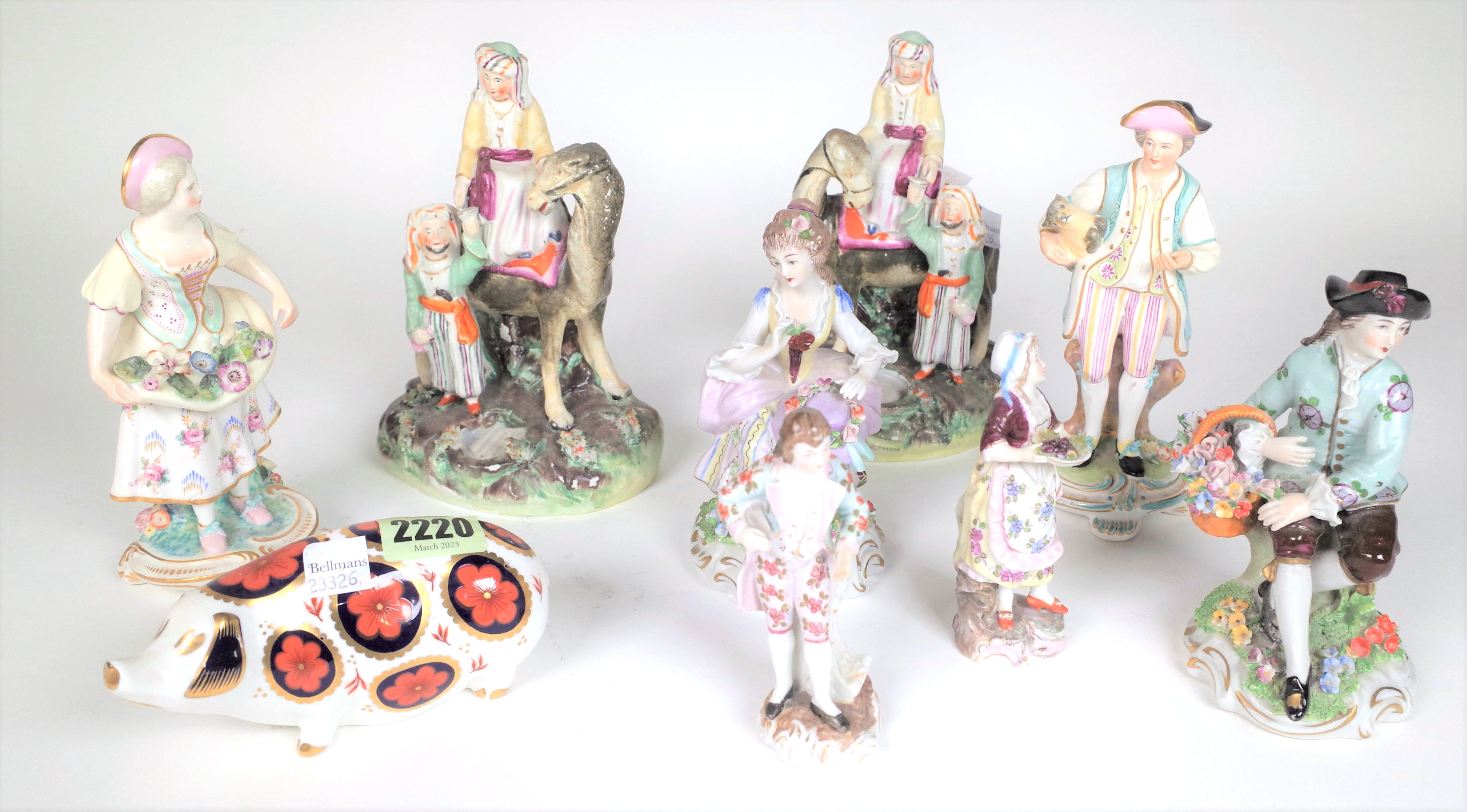 CERAMICS INCLUDING A PAIR OF STAFFORDSHIRE FIGURES (9)