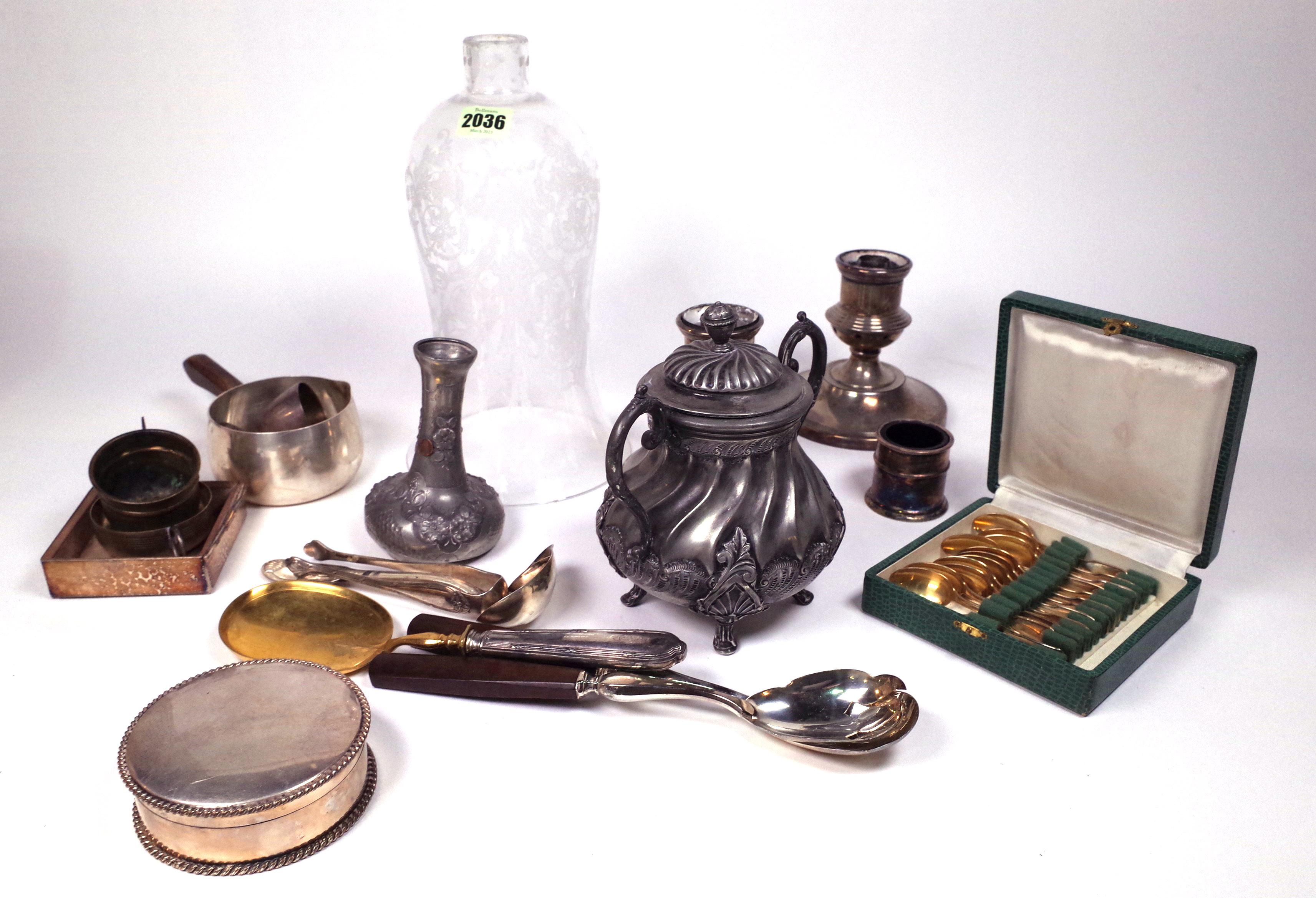 SILVER PLATED WARES INCLUDING AN URN (QTY)