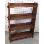 A MID 20TH CENTURYT OAK FOUR TIER OPEN BOOKCASE