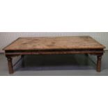 AN EARLY 20TH CENTURY HARDWOOD COFFEE TABLE