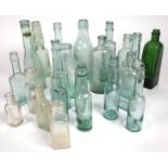 A GROUP OF EARLY 20TH CENTURY GLASS BOTTLES (QTY)