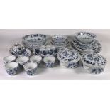 AN EXTENSIVE BLUE AND WHITE ONION PATTERN DINNER SERVICE (QTY)