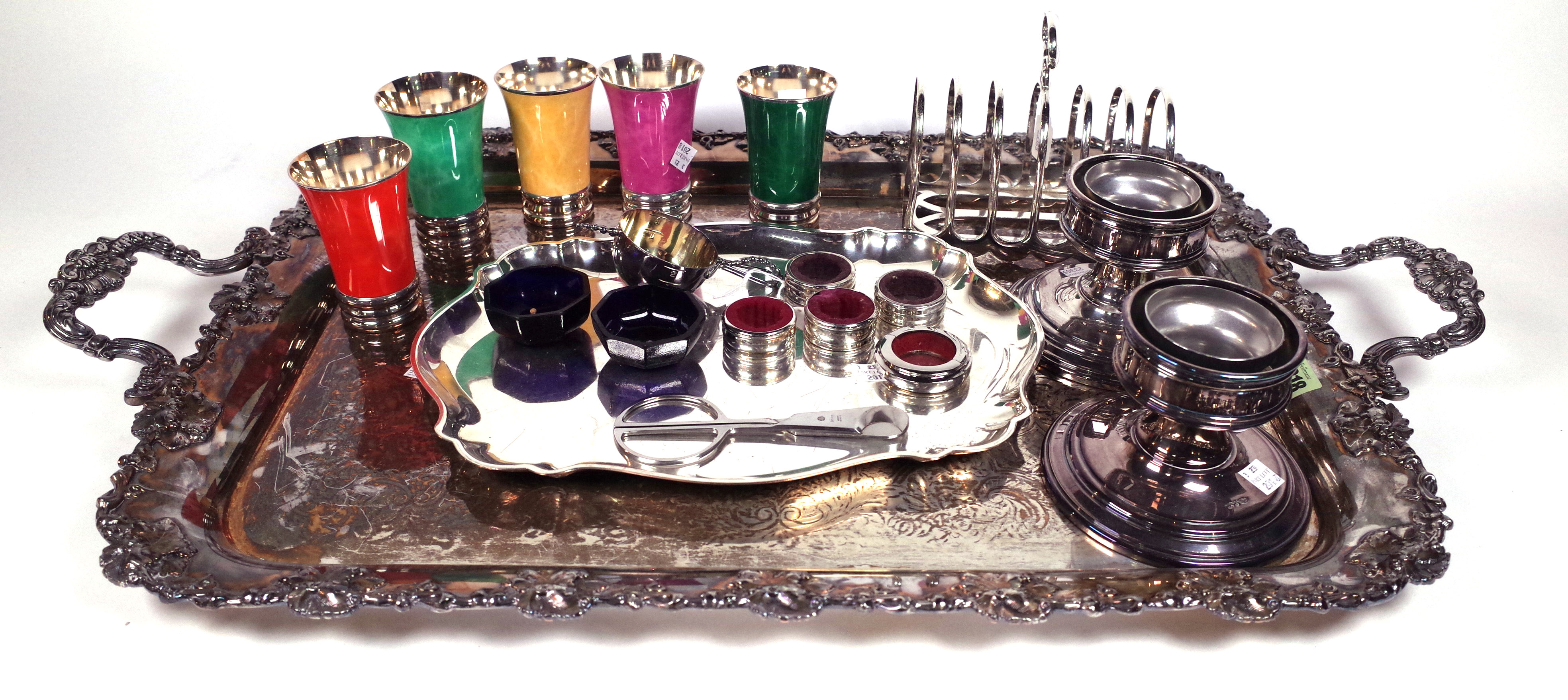 SILVER PLATED WARES, INCLUDING A LARGE TWIN HANDLED TRAY (QTY)