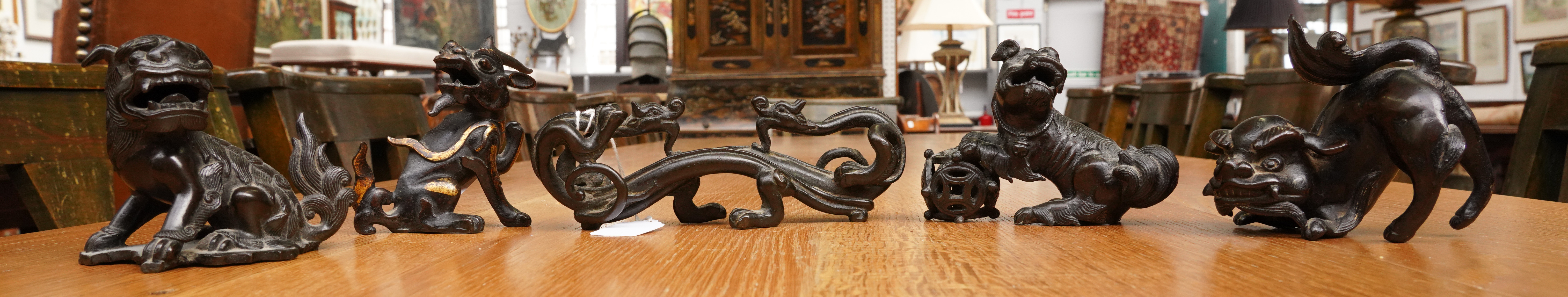 A CHINESE BRONZE `CHILONG' BRUSH REST - Image 3 of 5