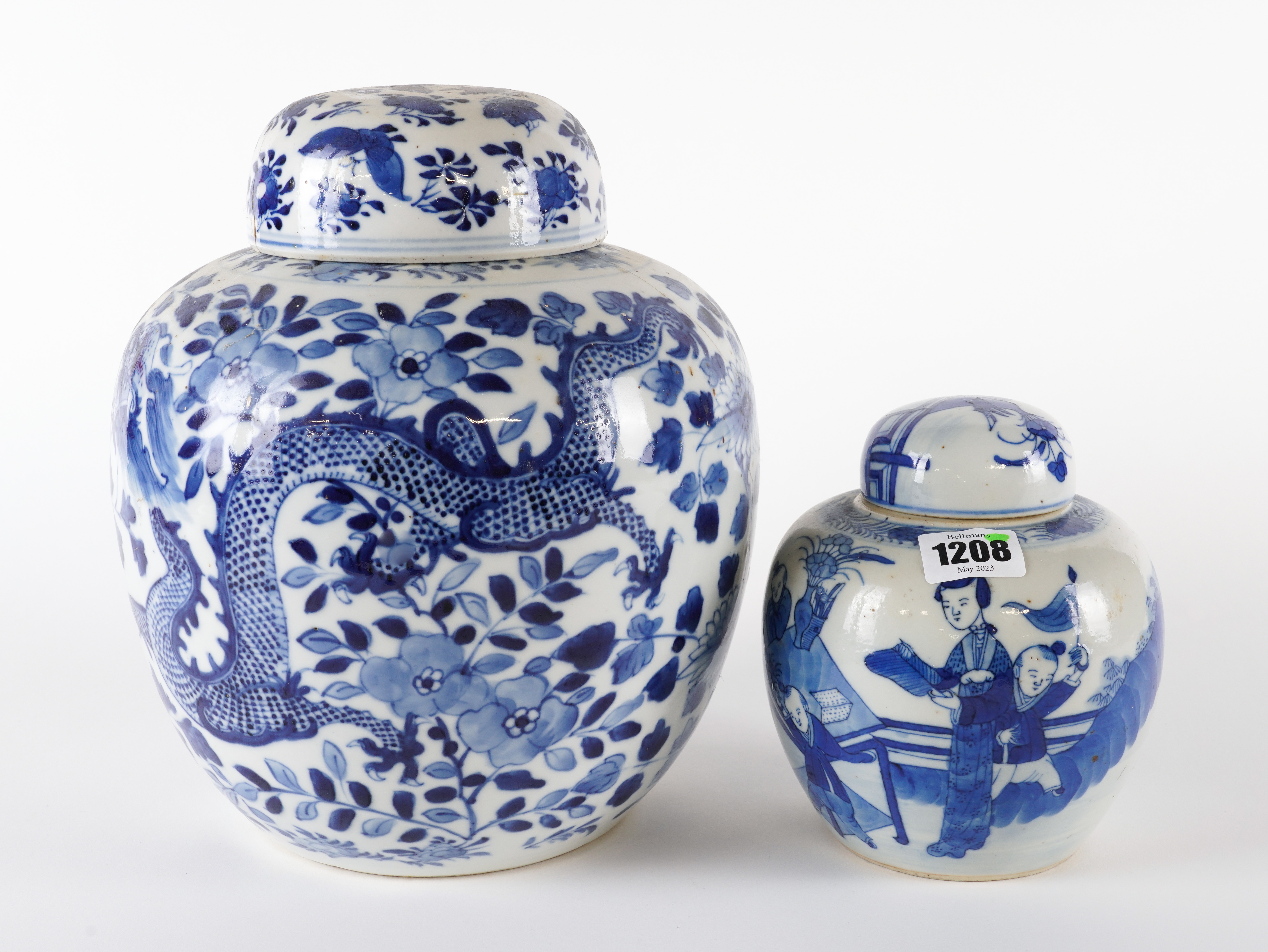 A CHINESE BLUE AND WHITE JAR AND COVER - Image 4 of 6