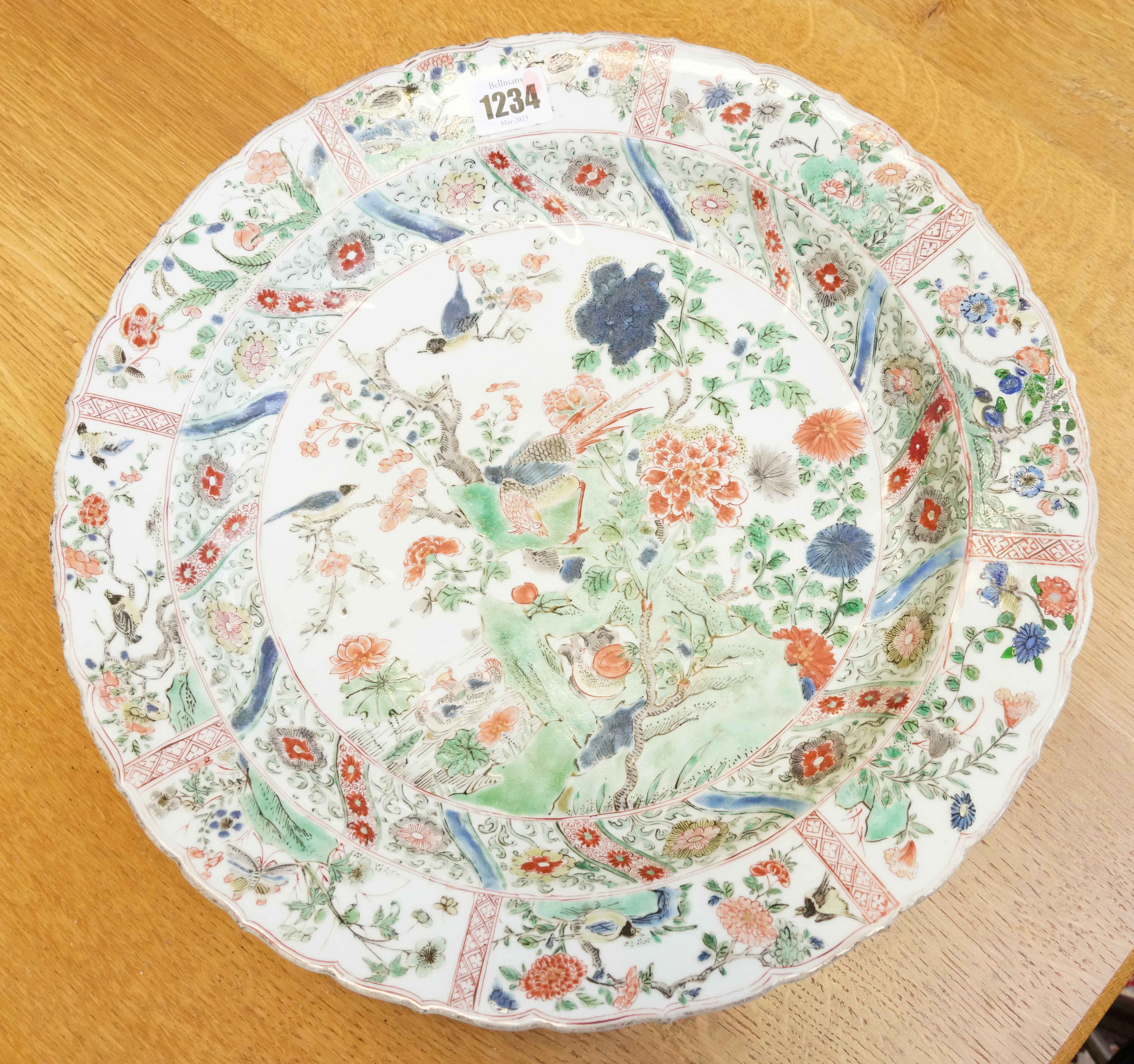 A CHINESE FAMILLE VERTE DISH - Image 3 of 4