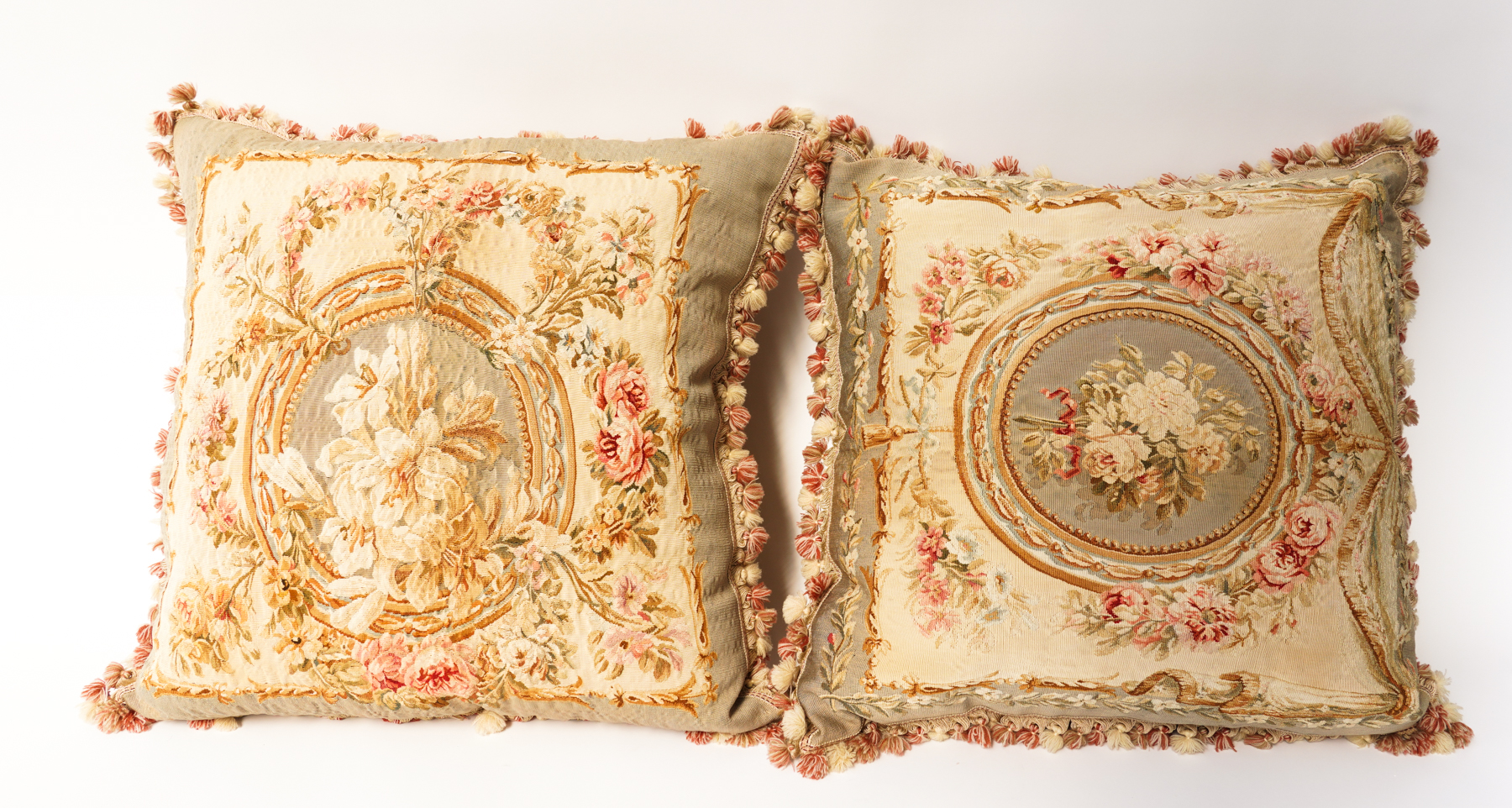 A PAIR OF AUBUSSON TAPESTRY CUSHIONS (2)