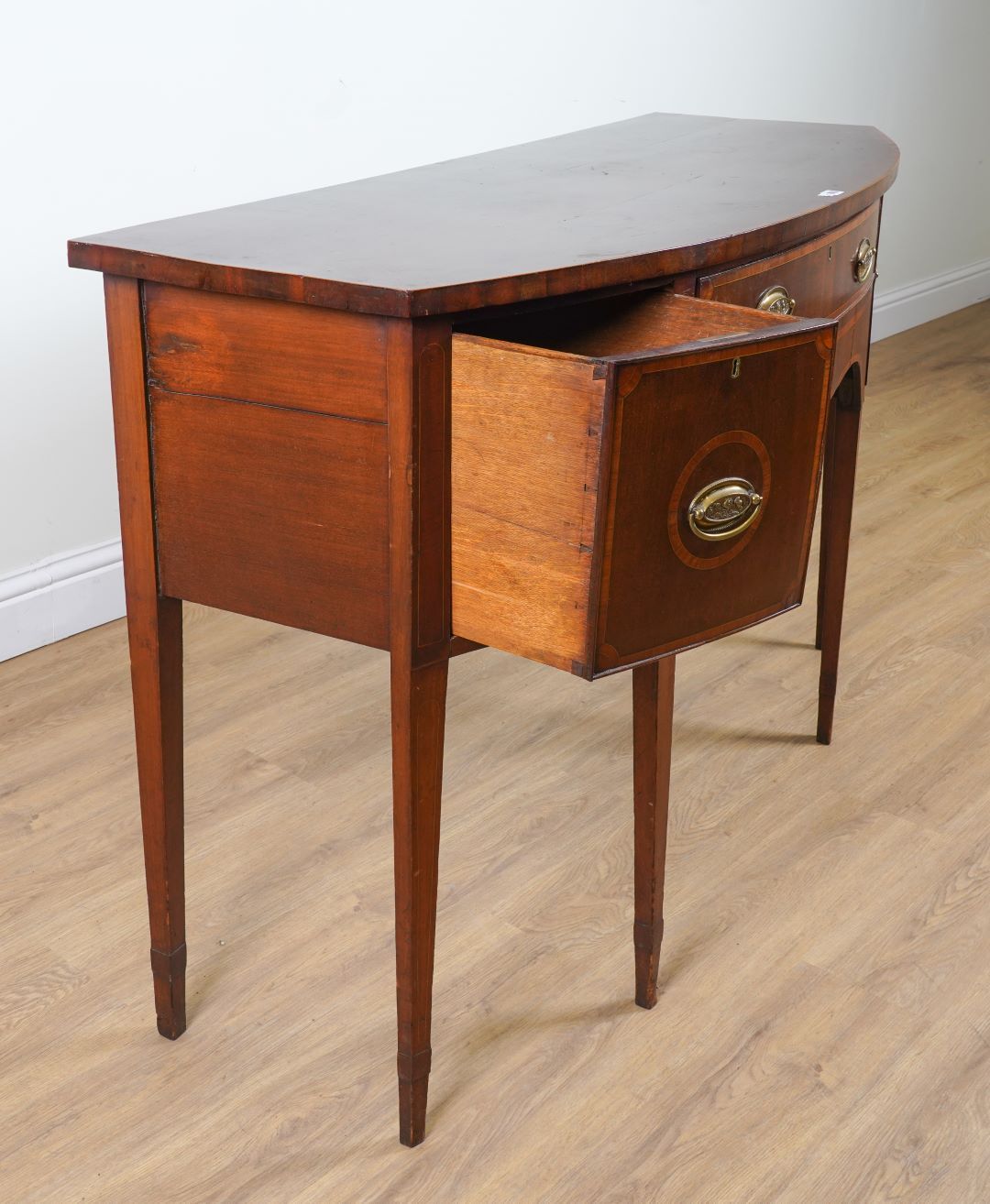 A GEORGE III INLAID MAHOGANY BOWFRONT THREE DRAWER SIDEBOARD - Image 2 of 3