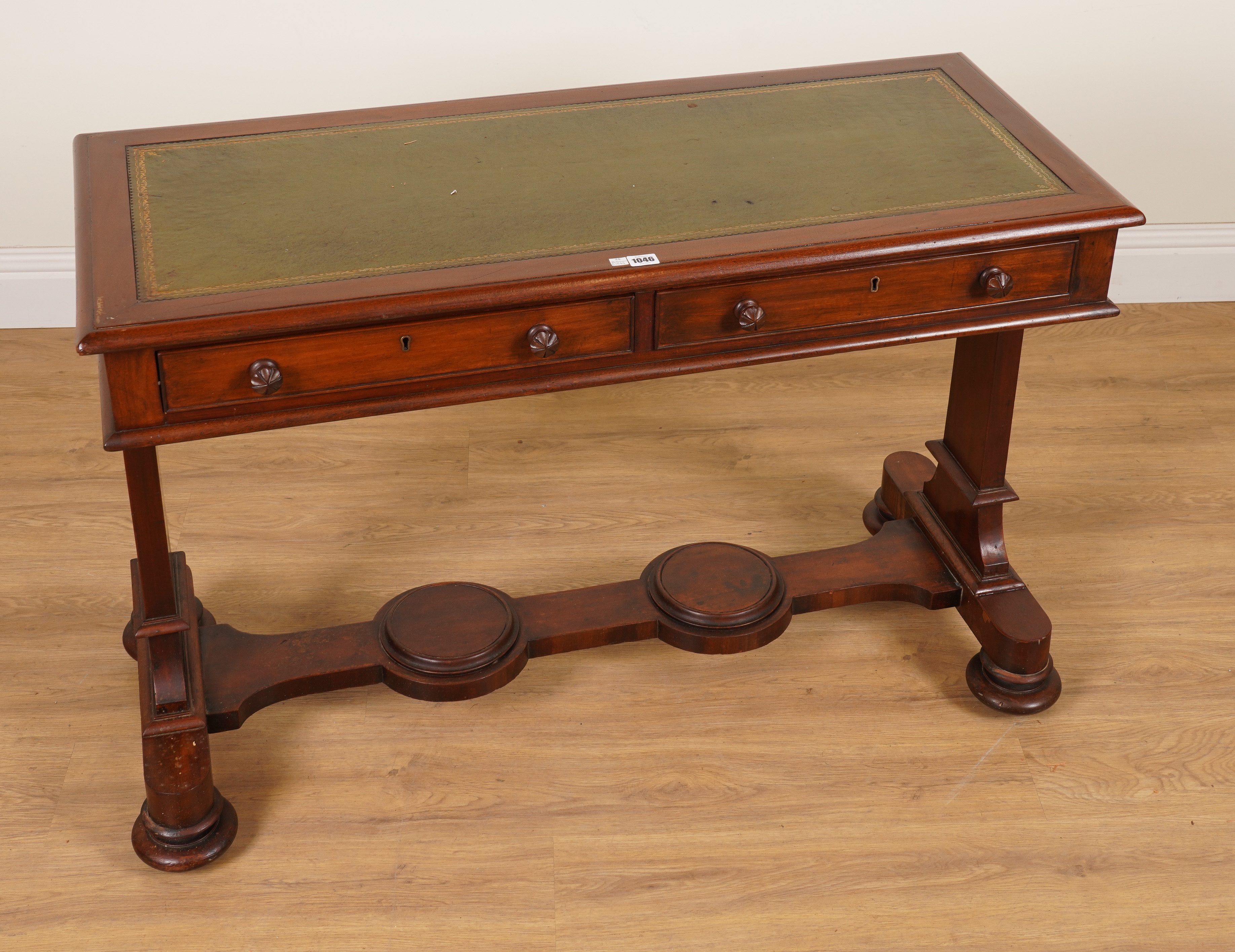 A MID 19TH CENTURY MAHOGANY TWO DRAWER CENTRE TABLE - Image 2 of 4
