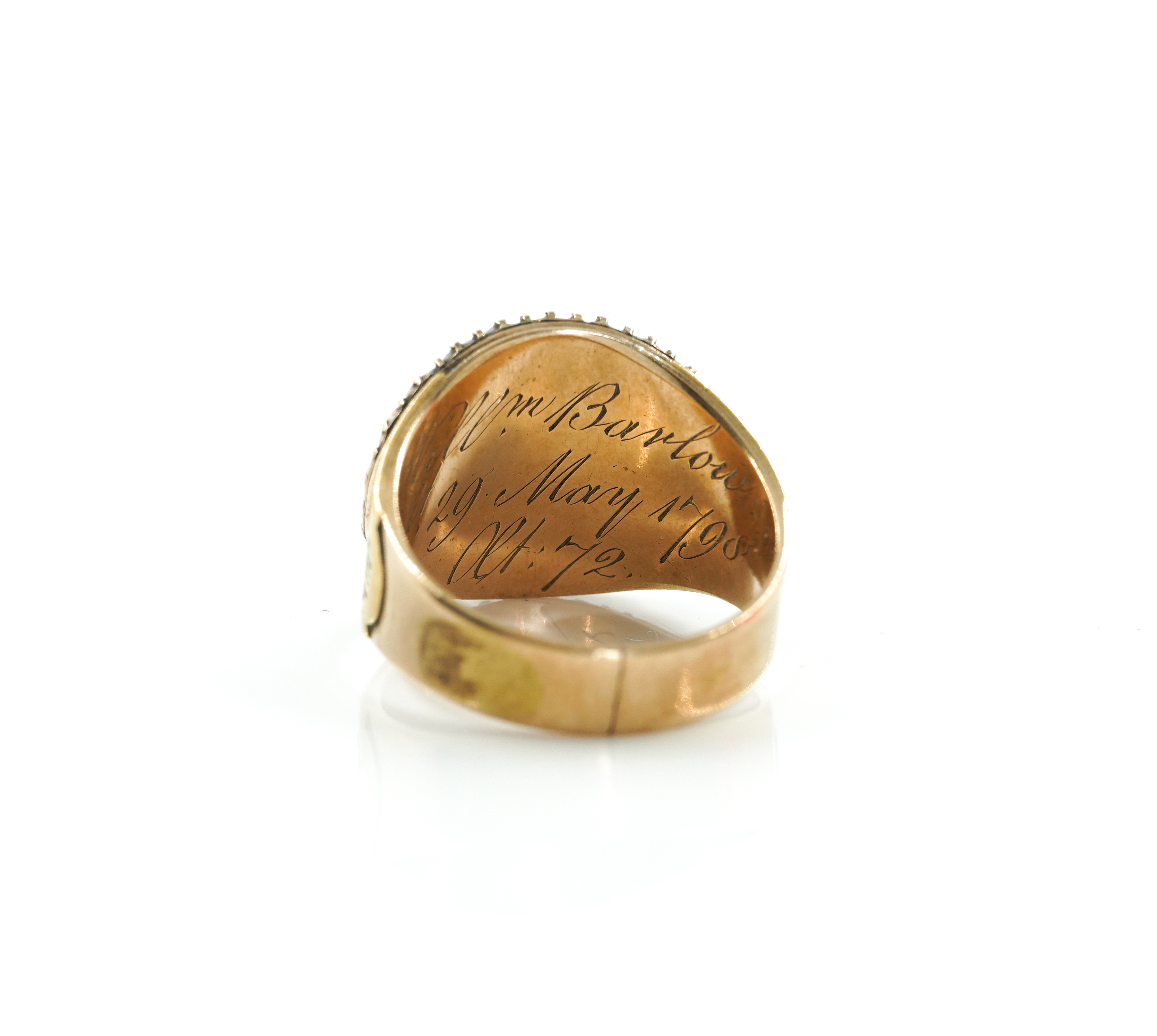A LATE 18TH CENTURY GOLD, ENAMELLED AND HALF PEARL SET MOURNING RING - Image 3 of 4