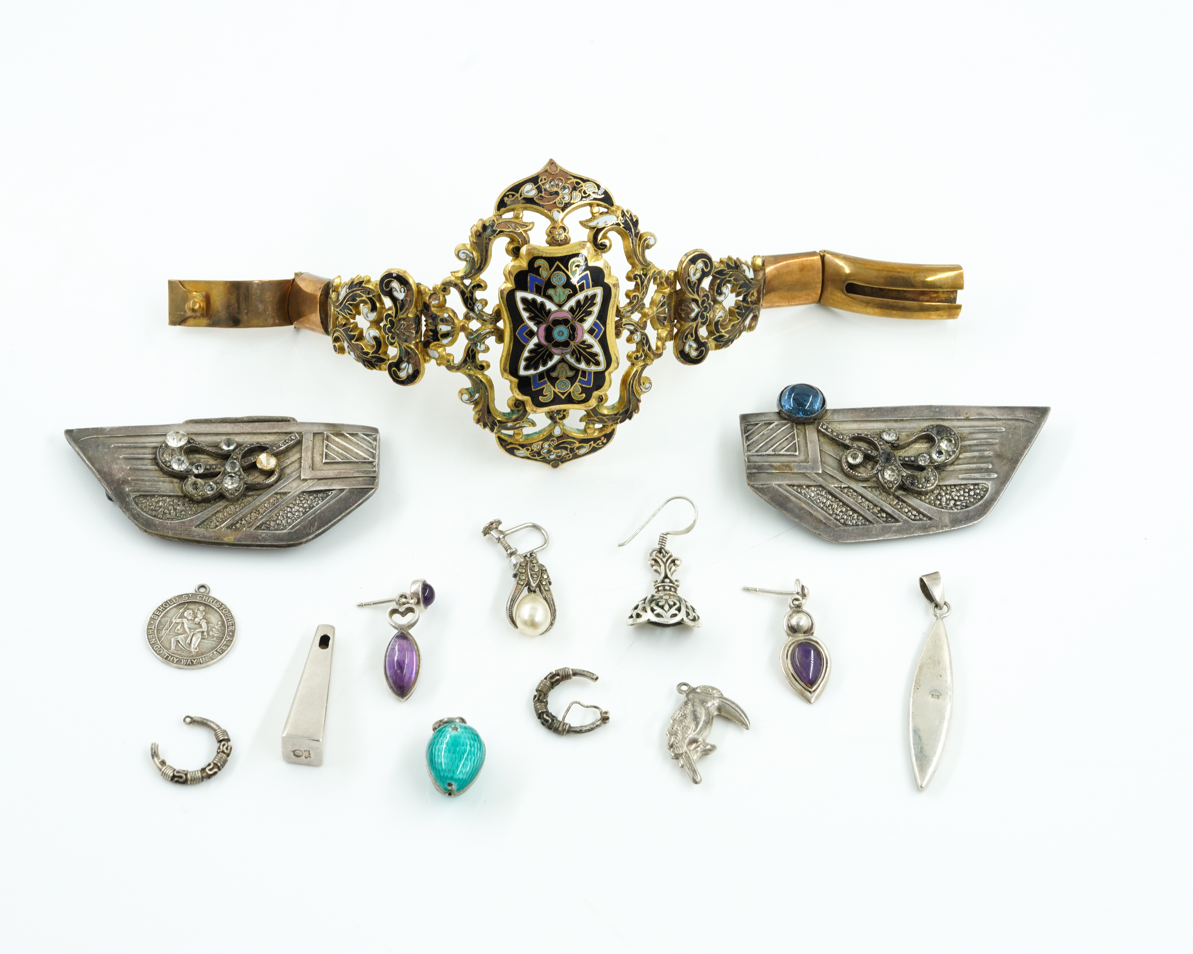 AN ENAMELLED BRACELET, A PASTE SET BUCKLE AND TEN FURTHER ITEMS (12)