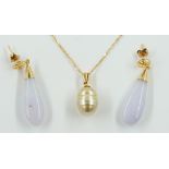 A GOLD AND FRESHWATER CULTURED PEARL PENDANT WITH A GOLD NECKCHAIN AND A PAIR OF GOLD MOUNTED...