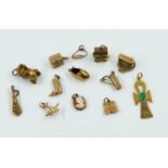 A MIXED SELECTION OF GOLD CHARMS