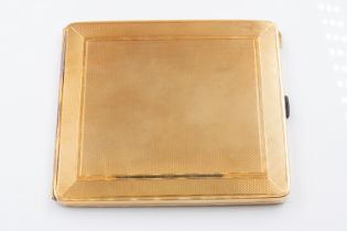 A GOLD RECTANGULAR CIGARETTE CASE