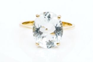 A FRENCH GOLD AND AQUAMARINE SINGLE STONE RING