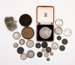 A GROUP OF BRITISH COINS AND A FEW FURTHER ITEMS (24)