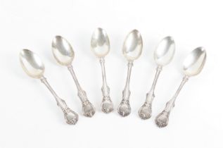 A SET OF SIX VICTORIAN SILVER DOUBLE STRUCK DESSERT SPOONS (6)