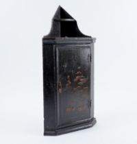 AN 18TH CENTURY MINIATURE BLACK LACQUER CHINOISERIE DECORATED CORNER CUPBOARD
