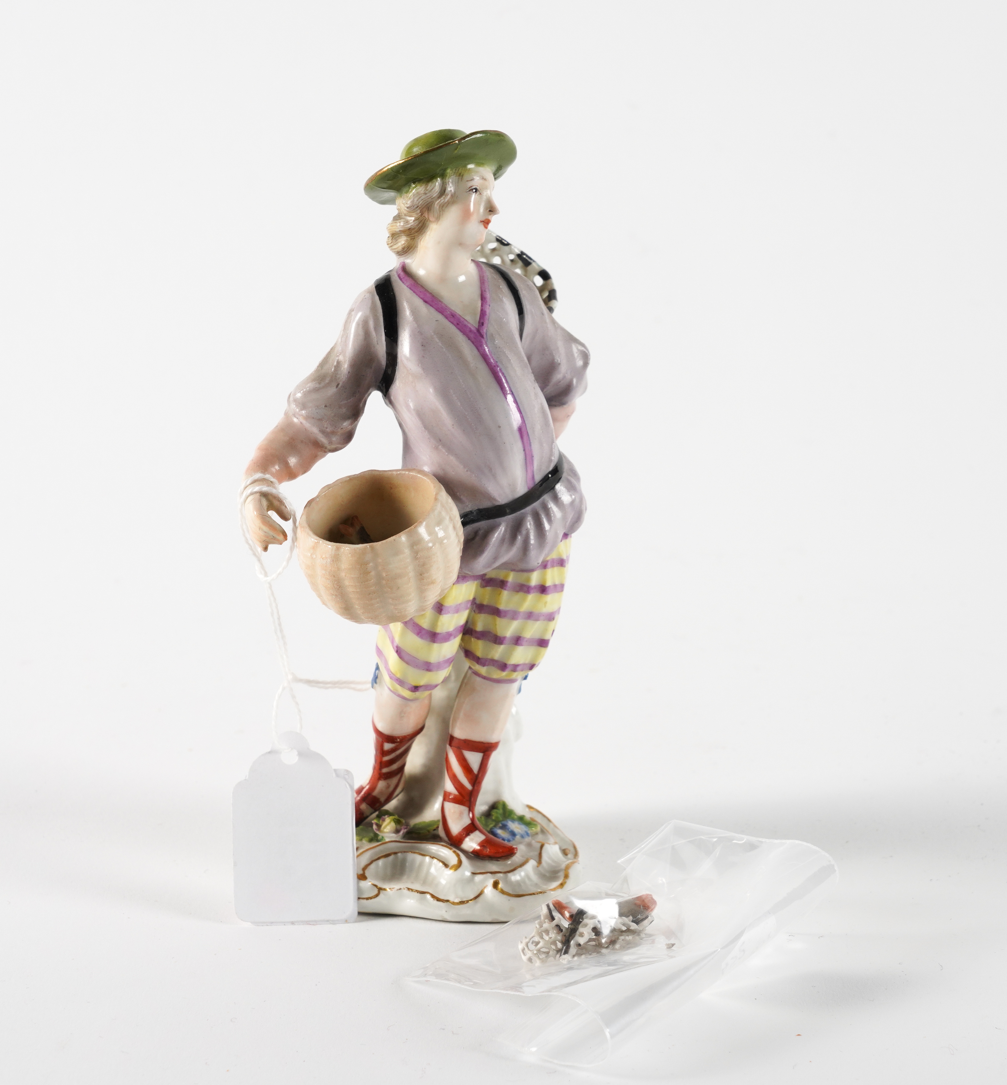 A MEISSEN PORCELAIN FIGURE OF A PIERROT FROM THE BALLET RUSSES - Image 4 of 4