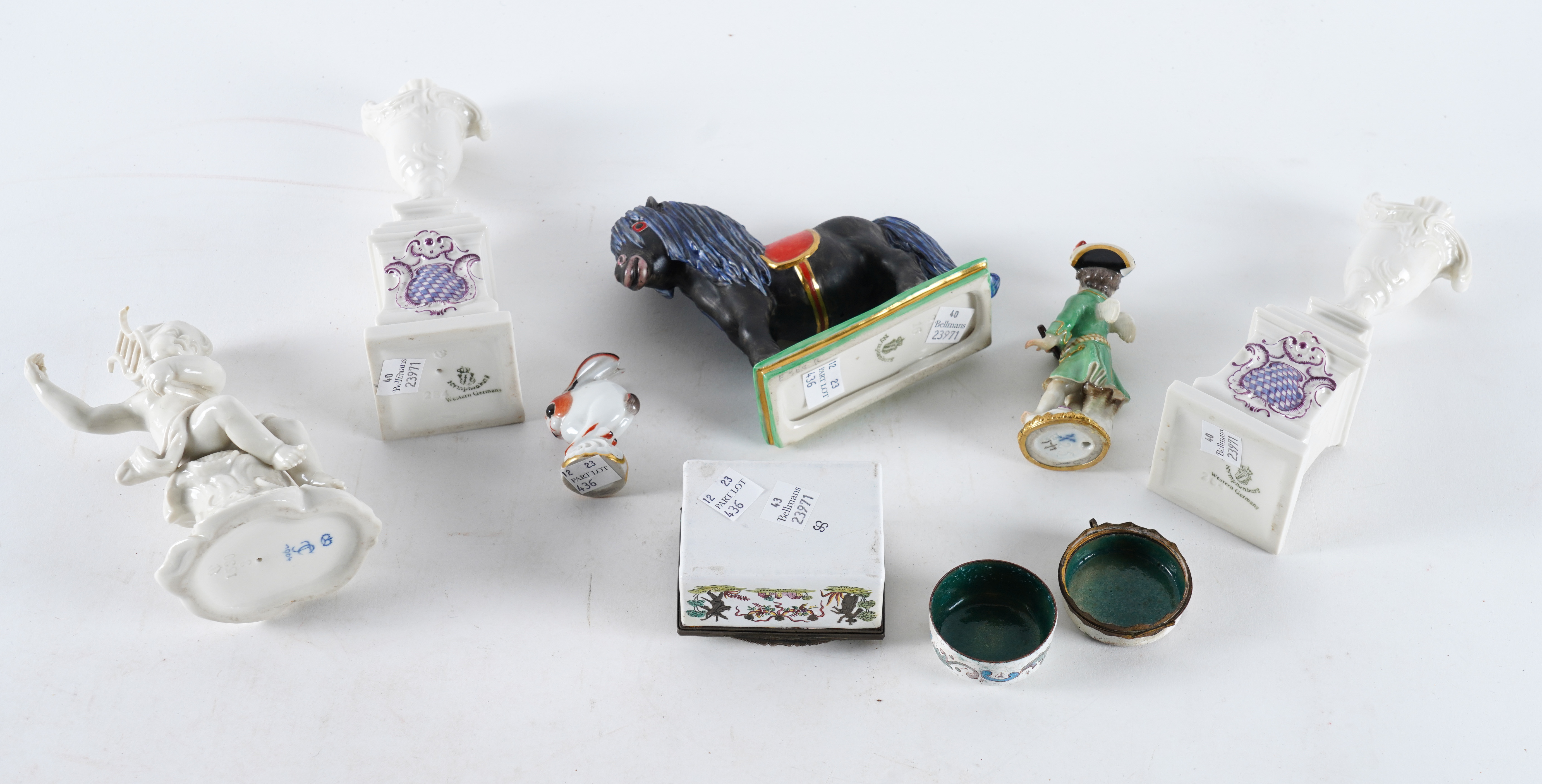 A GROUP OF GERMAN PORCELAIN - Image 3 of 3