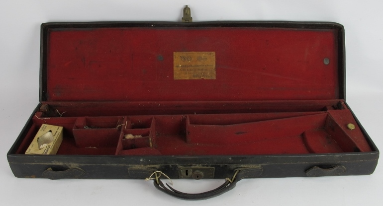 An antique leather shotgun case by James Macnaughton & Sons, Edinburgh. Red felt lining, brass - Image 3 of 6