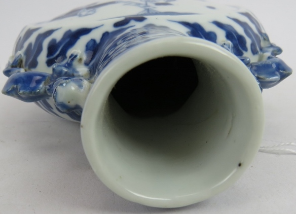 An antique Chinese porcelain moon vase with blue and white decoration and dragon handles. Height - Image 10 of 13