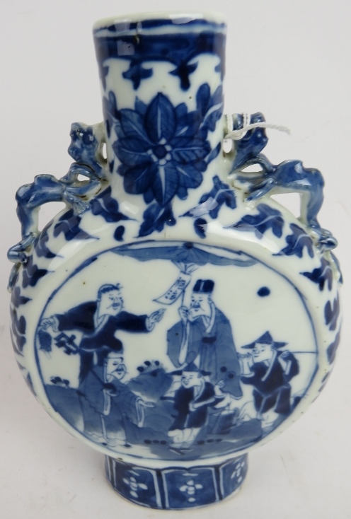 An antique Chinese porcelain moon vase with blue and white decoration and dragon handles. Height - Image 6 of 13