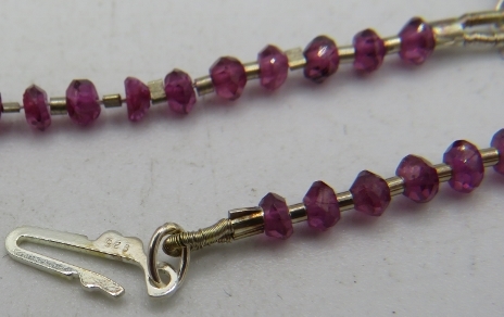 A delicate garnet briolette necklace with 925 stamped clasp and a faceted amethyst necklace with 925 - Image 2 of 3