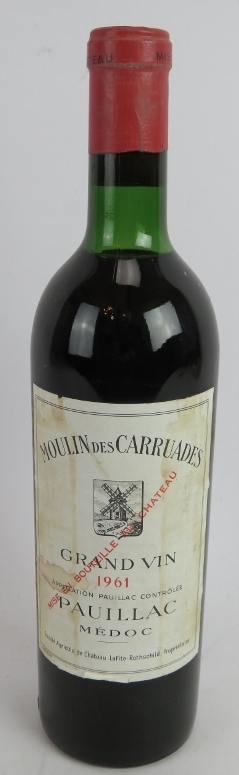 One bottle of Chateau Lafite-Rothschild Moulin Des Carruades Pauillac Medoc 1961. Condition