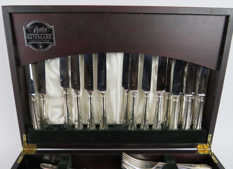 An 8 setting canteen of silver plated cutlery in Dubarry pattern by Butler of Sheffield. Compete. - Image 2 of 3