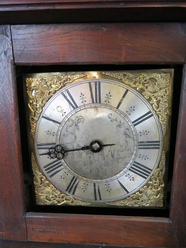 An early 18th century oak-cased longcase clock of small proportions, the plain hood with stepped - Image 3 of 7