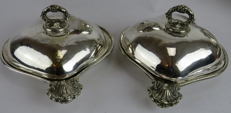 A large Georgian style silver plated tureen, a pair of scallop shaped serving dishes and four - Image 5 of 5