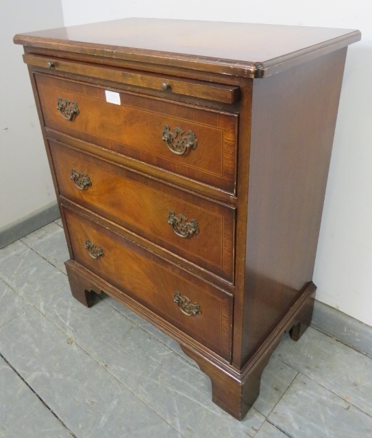 A reproduction mahogany bachelor’s chest, crossbanded and strung with satinwood and ebony, with - Image 2 of 4