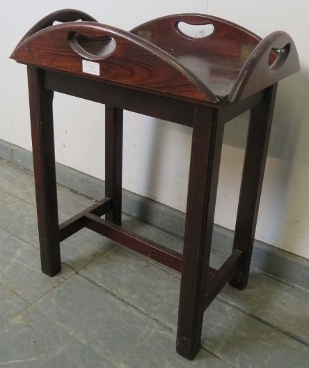 A vintage Georgian style mahogany butler’s tray on stand. H61cm W54cm D36cm (approx). Condition - Image 2 of 4