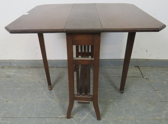 An Edwardian mahogany Sutherland table, on tapering square supports. H61cm W61cm D18-73cm ( - Image 3 of 4