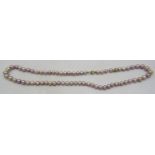 A pretty 14ct yellow gold, pink & purple pearl necklace, with gold spacers, each pearl 6mm diameter,