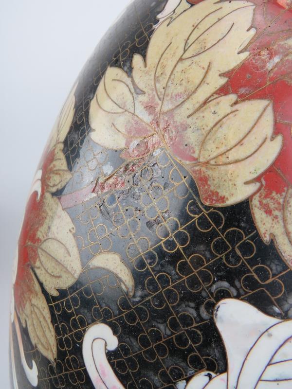 A large Chinese cloisonné enamelled egg, 20th century. Decorated with an exotic bird amongst - Image 5 of 5