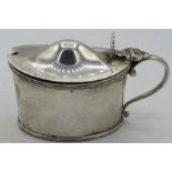 A large silver mustard pot with blue liner, London 1901. Approx silver weight 3.9 troy oz/124 grams.