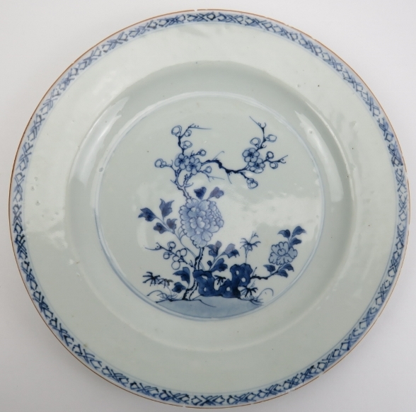 A group of five Chinese blue and white porcelain dishes, 18th century. Decorated in a variety of - Image 11 of 12