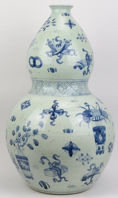 A pair of very large Chinese blue and white porcelain double gourd vase. Decorated throughout with - Image 7 of 7