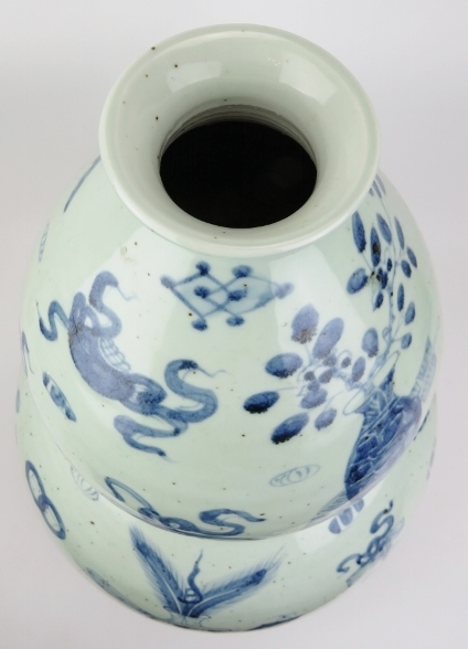 A pair of very large Chinese blue and white porcelain double gourd vase. Decorated throughout with - Image 6 of 7