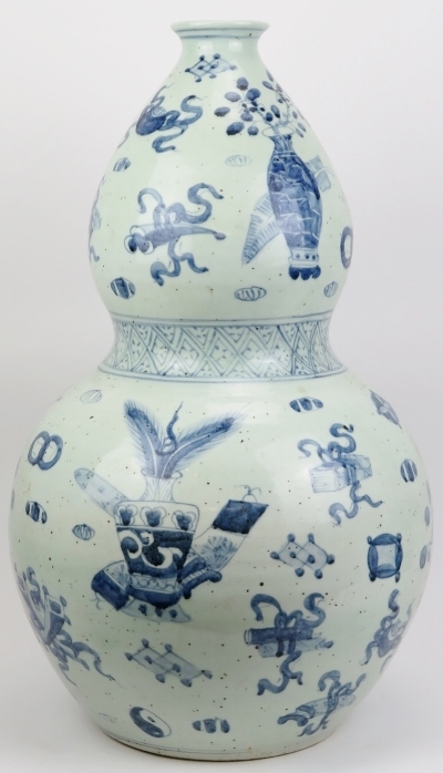 A pair of very large Chinese blue and white porcelain double gourd vase. Decorated throughout with - Image 4 of 7
