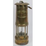 A Welsh brass miners lamp, 19th/early 20th century. Manufactured by E Thomas & Williams Ltd. 10.1 in