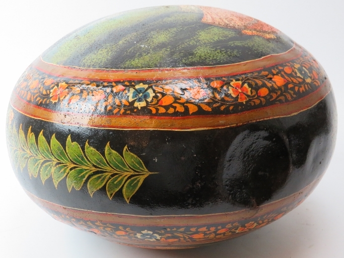 A large Indian hand painted metal moon flask vase, 20th century. Both sides painted with figural - Image 5 of 5